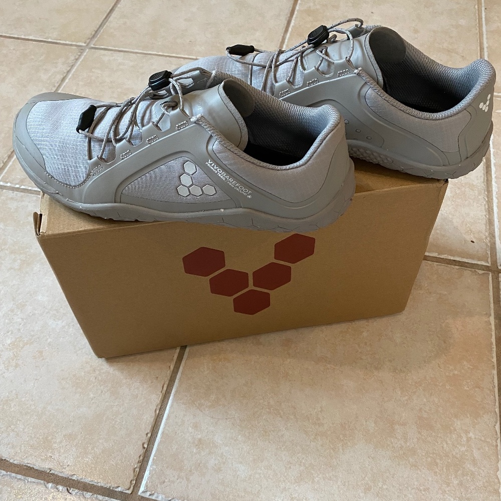 VIVOBAREFOOT WOMENS PRIMUS TRAIL II ALL WEATHER - Size 9